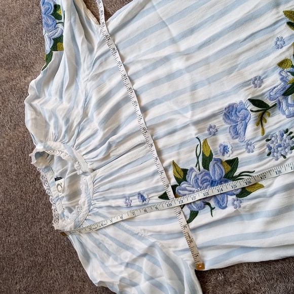 Anthropologie Akemi + Kin high neck embroidered keyhole blouse - Picture 7 of 11